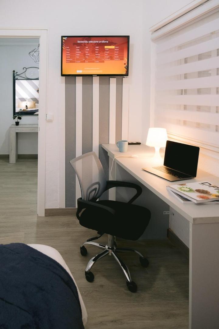 Guest house Piso Compartido Delyrent, Renfe